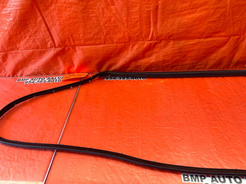 07 09 LEXUS ES350   PASSENGER RIGHT FRONT WEATHER STRIP TRIM SEAL GASKET OEM 2448