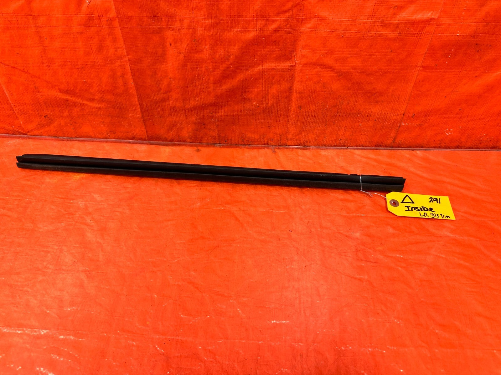 04 08 ACURA TSX   DRIVER LEFT REAR   INTERIOR INSIDE GLASS TRIM SEAL OEM 2910
