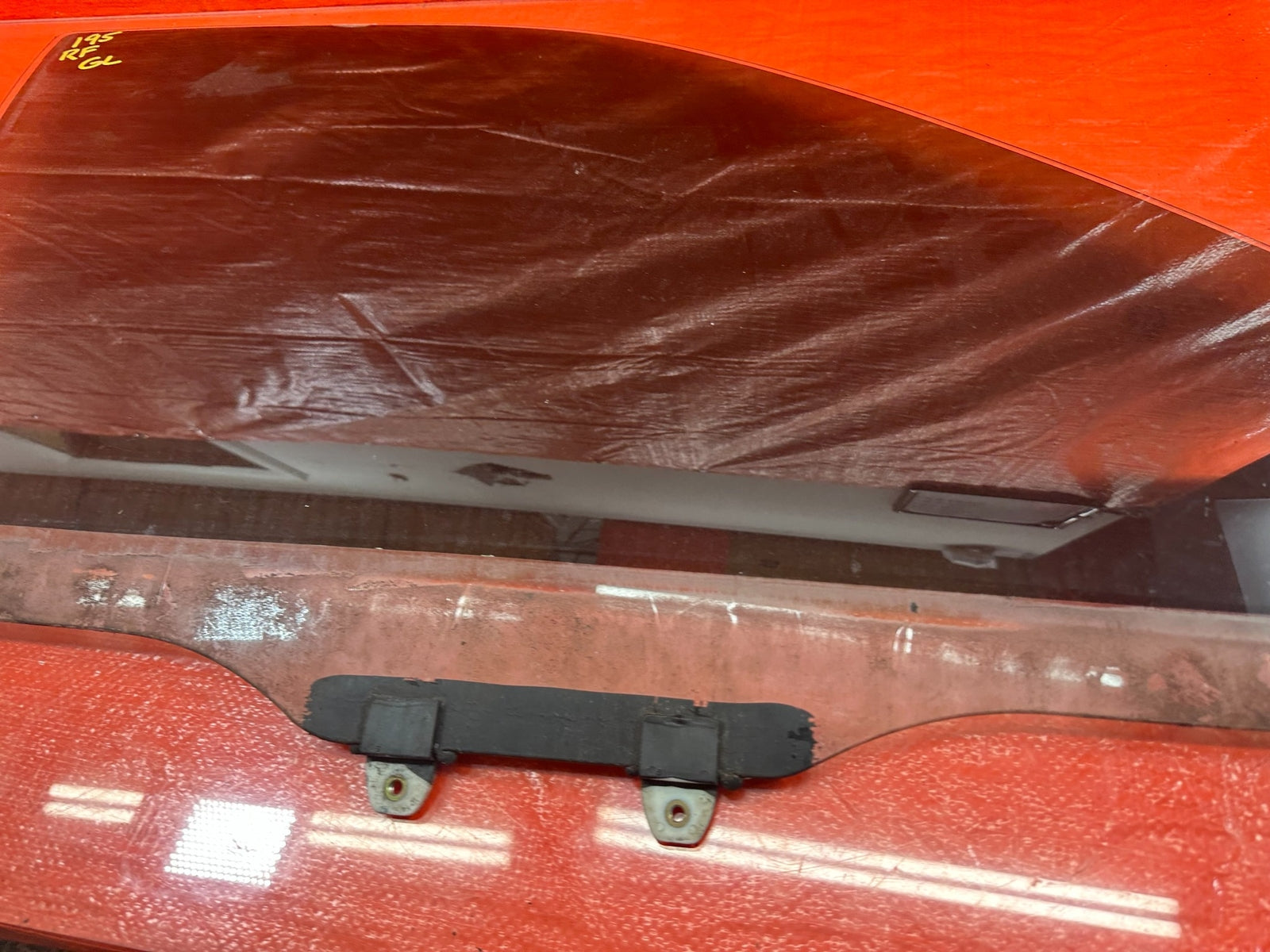96 00 HONDA CIVIC 4D SEDAN   PASSENGER RIGHT FRONT   WINDOW GLASS   OEM #1956
