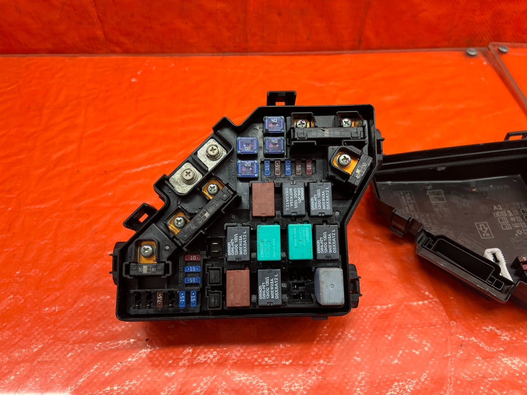 09 11 HONDA CIVIC SI 2D   EXTERIOR / ENGINE BAY   FUSE BOX PANEL   OEM #1634