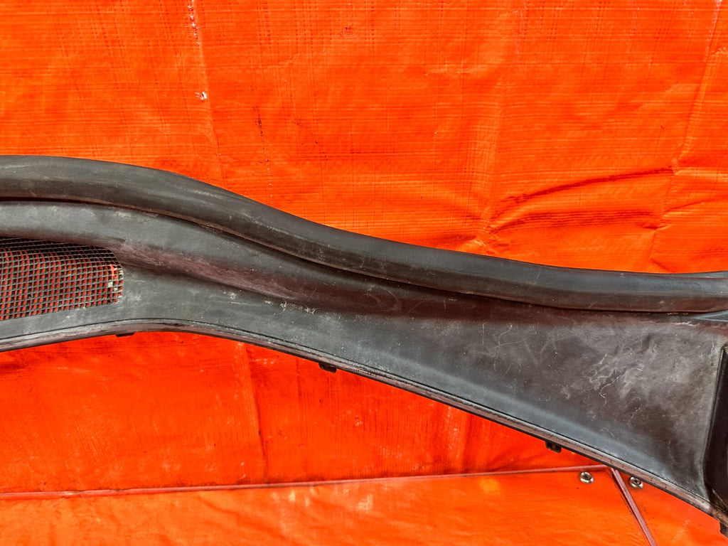 02 10 LEXUS SC430   WINDSHIELD WIPER COWL TRIM PLASTIC   OEM FACTORY #2883