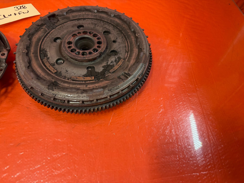 08 15 INFINITI G37   Q37VHR   6 SPEED MANUAL   FLYWHEEL & PRESSURE PLATE OEM 3284