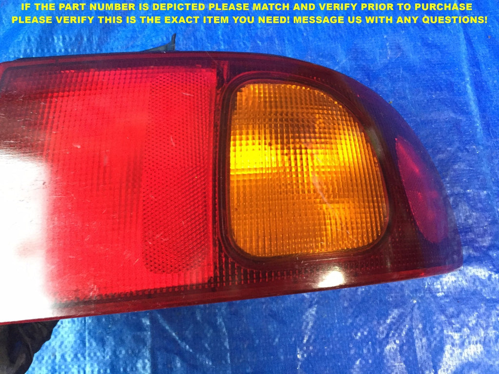 OEM 1995 1996 95 96 HYUNDAI SONATA PASSENGER RIGHT TAIL LIGHT 2B2