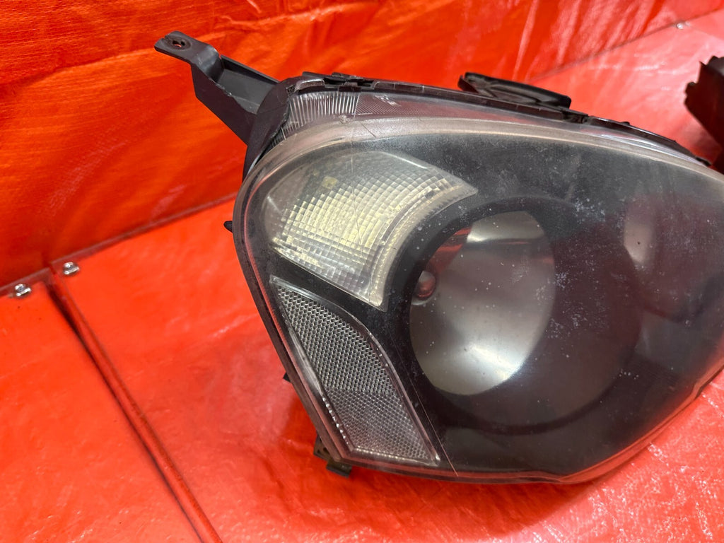 02 04 ACURA RSX   AFTERMARKET BRAND BLACK HOUSING HEADLIGHTS   LEFT & RIGHT #18310