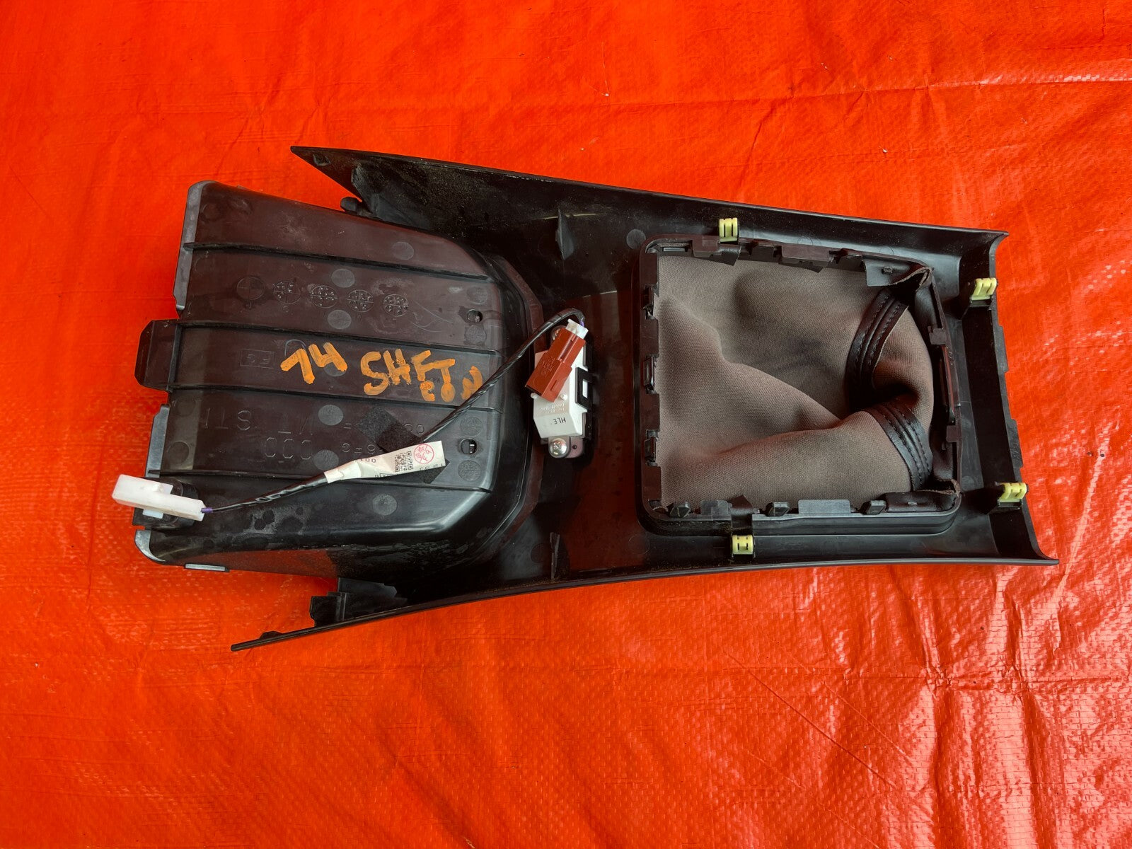 11 14 SUBARU IMPREZA WRX STi SEDAN   SHIFTER CONSOLE TRIM W/ BOOT   OEM OE #7410