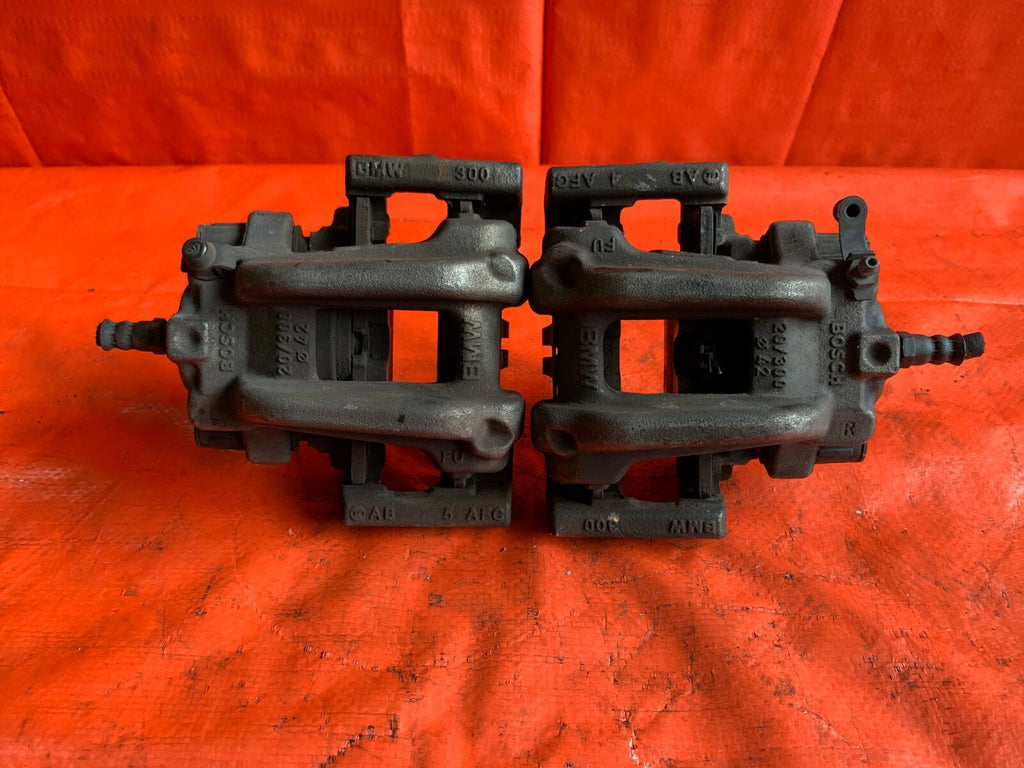 OEM 2015 BMW 320i RWD   REAR BRAKE CALIPER SET   LEFT RIGHT CALIPERS 0