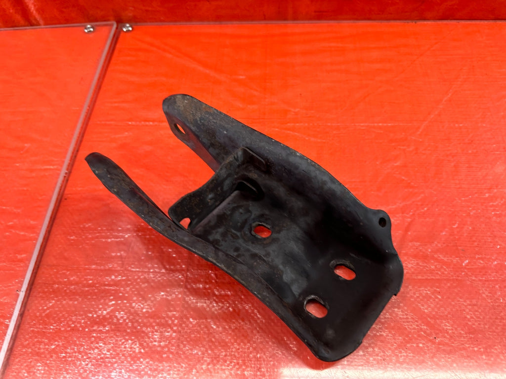 95 98 HONDA ODYSSEY   TRANSMISSION MOUNT BRACKET   OEM FACTORY #1935