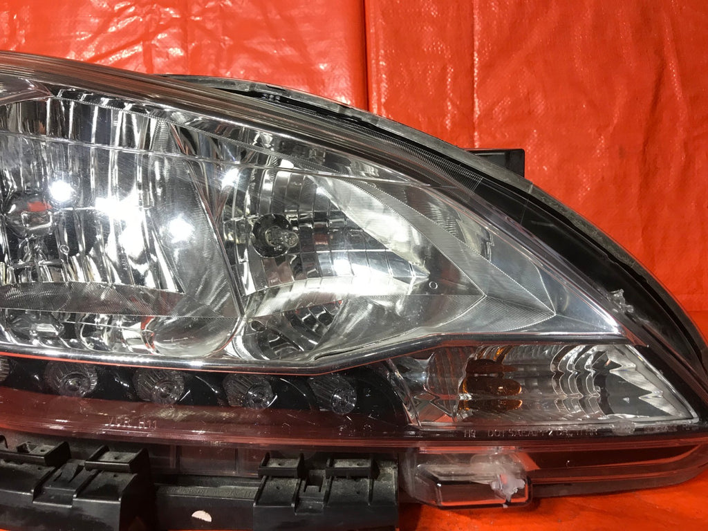 OEM 2013 NISSAN SENTRA HEADLIGHT   PASSENGER RIGHT   2014 2015   LED STRIP2