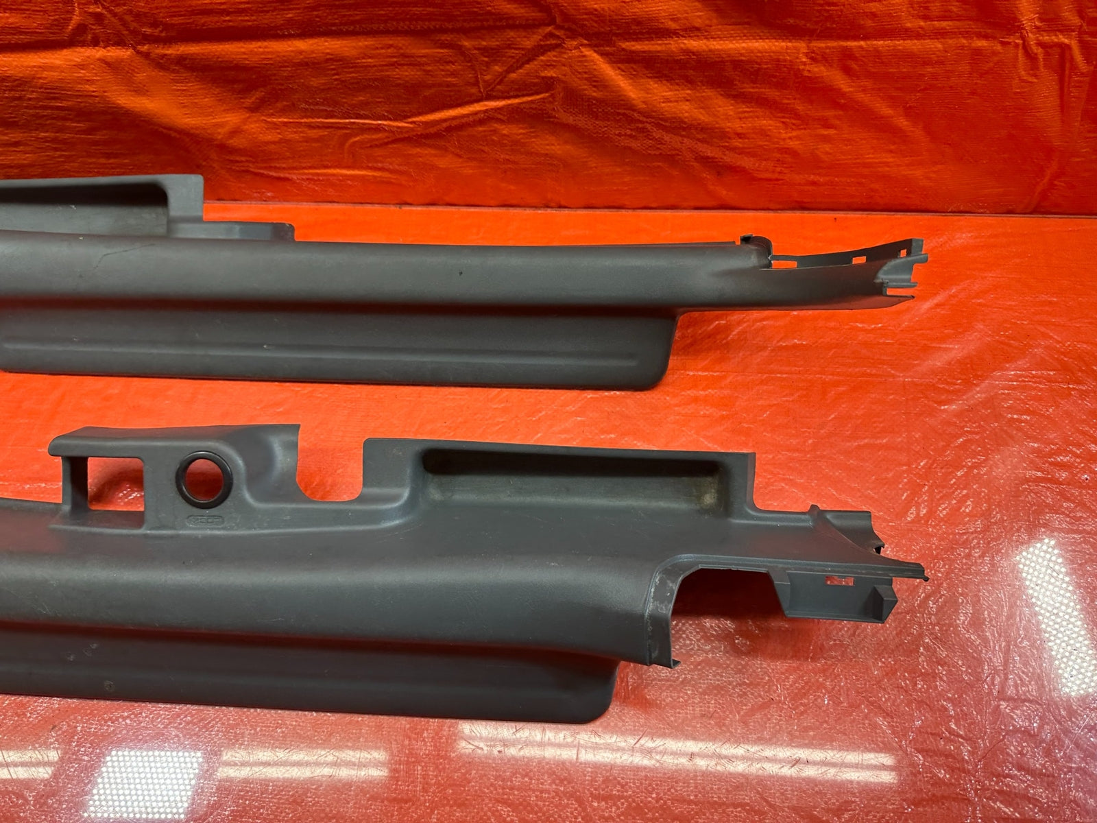 96 00 HONDA CIVIC SEDAN  LEFT AND RIGHT FRONT FLOOR PILLARS SCUFF PLATES OEM 1955