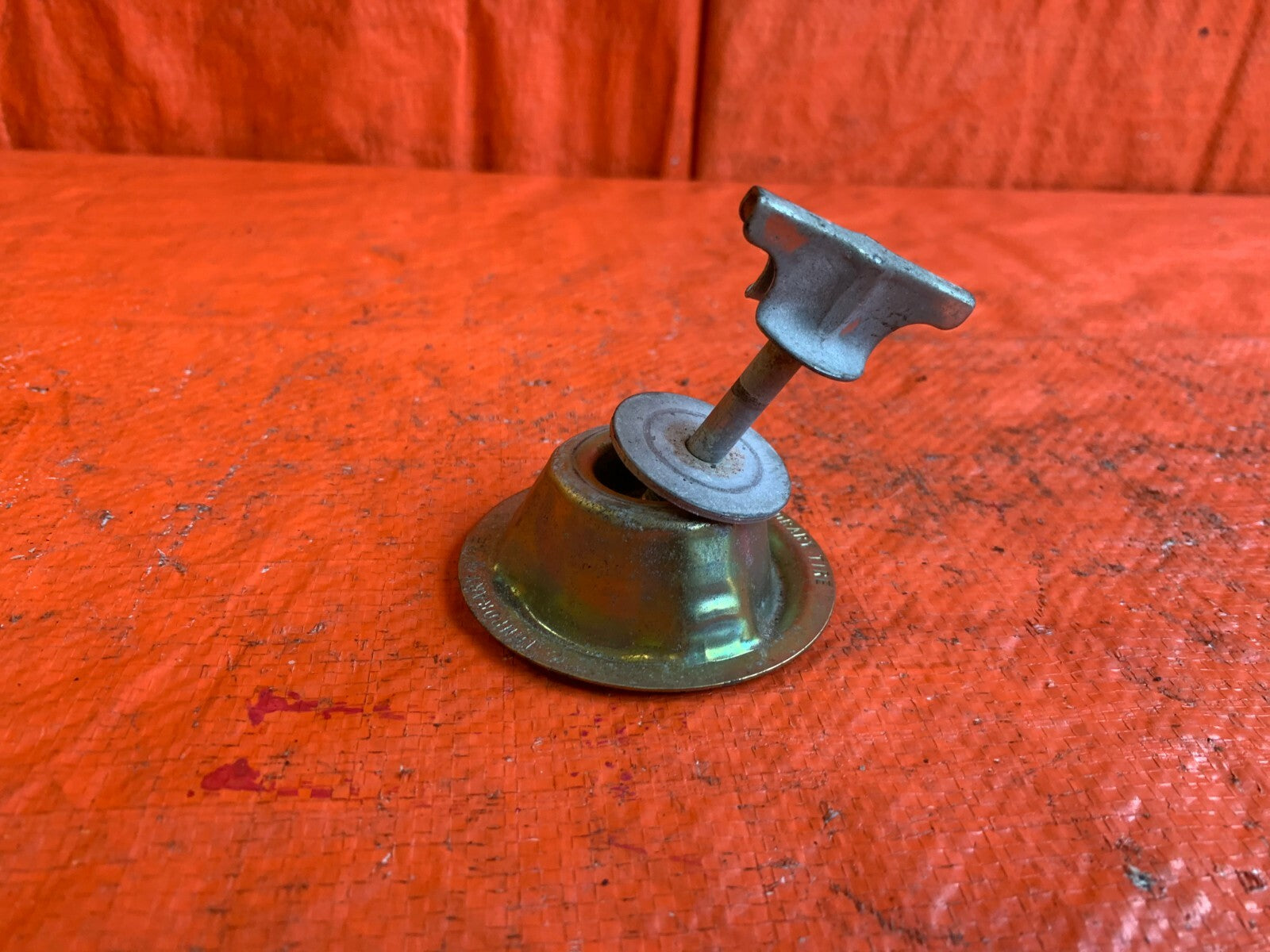 OEM 1994 94 HONDA DEL SOL   SPARE TIRE TIE DOWN BOLT FASTENER3