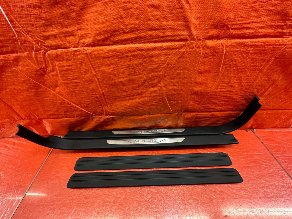 10 16 HYUNDAI GENESIS COUPE   LEFT AND RIGHT FLOOR PILLARS SCUFF PLATES OEM #2190