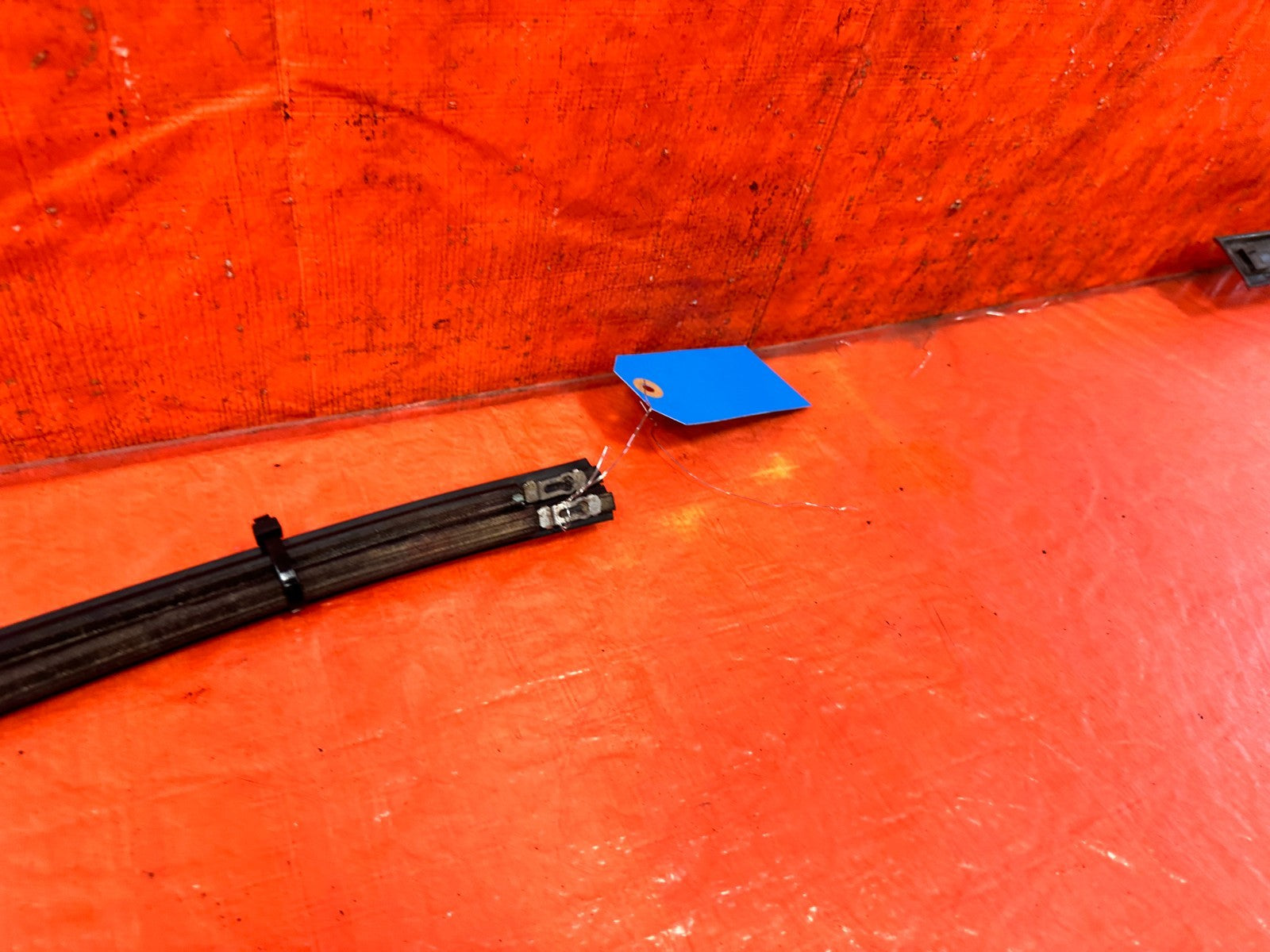 96 00 HONDA CIVIC COUPE   TOP OF THE ROOF WEATHER STRIP DRIP RETAINER TRIM OEM7