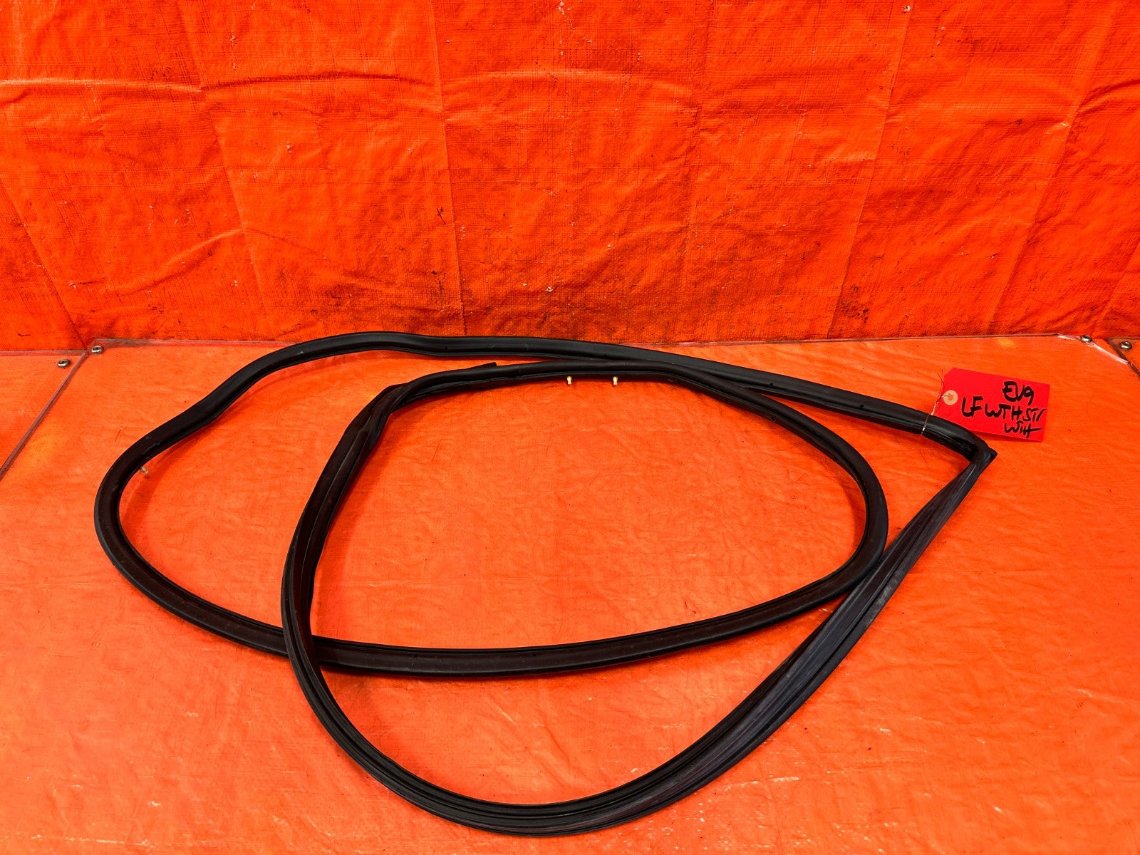 03 05 LANCER EVOLUTION EVO VIII IX 8 9   LEFT FRONT DOOR WEATHER STRIP   OEM EV90