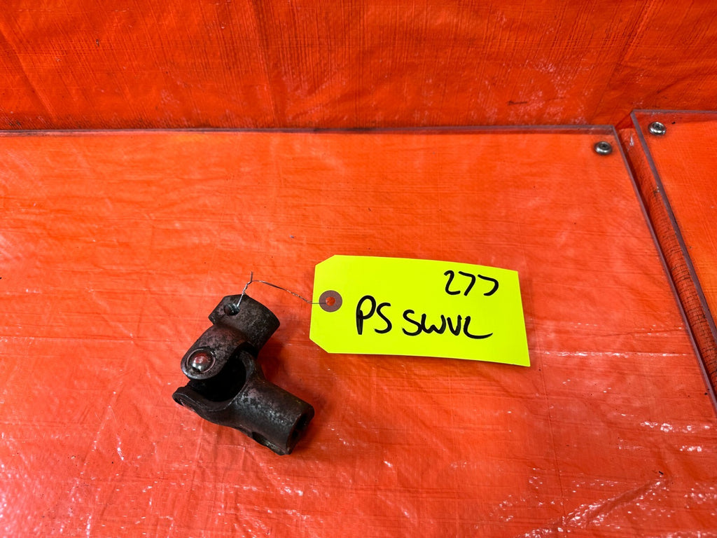 88 91 HONDA CRX   MANUAL RACK STEERING COLUMN TO RACK U / B JOINT SWIVEL YOKE0