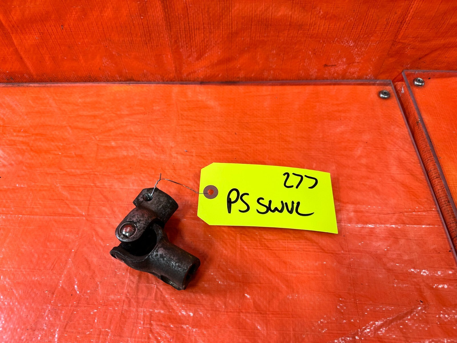 88 91 HONDA CRX   MANUAL RACK STEERING COLUMN TO RACK U / B JOINT SWIVEL YOKE0
