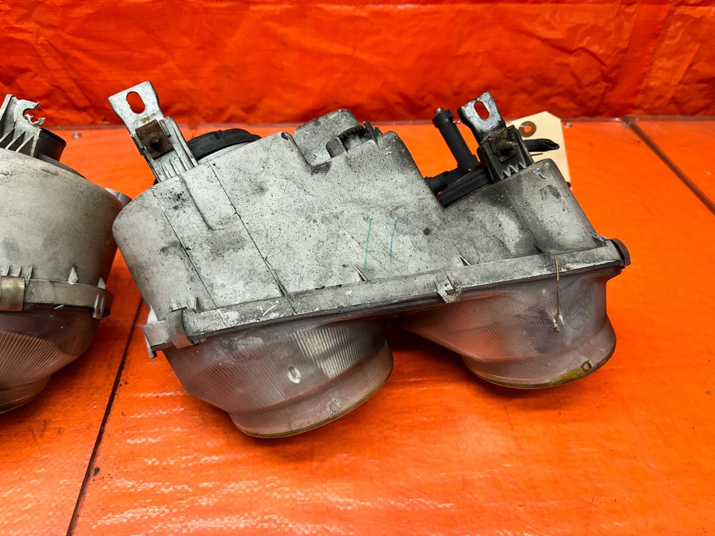 94-01 ACURA INTEGRA 2D - FRONT HEADLIGHTS PAIR DRIVER LEFT PASSENGER RIGHT OEM9