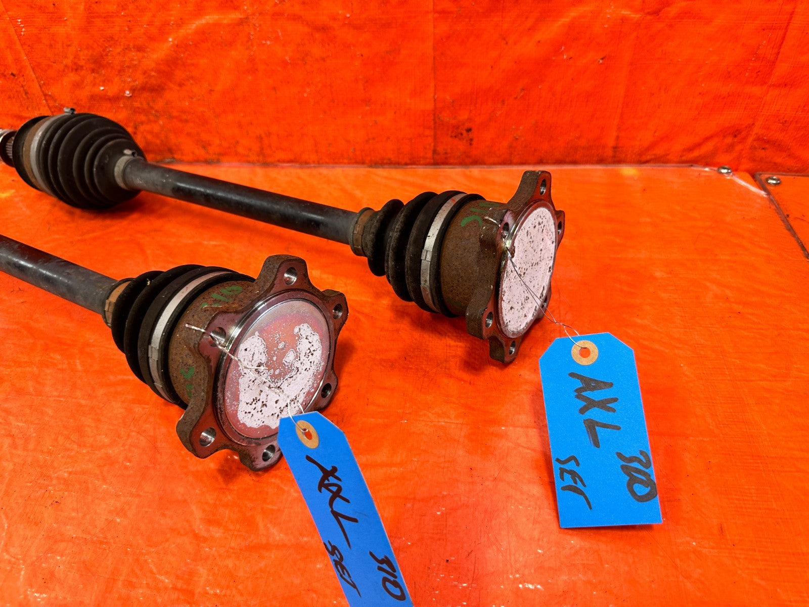 08 15 INFINITI G37 & Q60   LEFT & RIGHT   MANUAL STICK SHIFT AXLES   OEM #3101