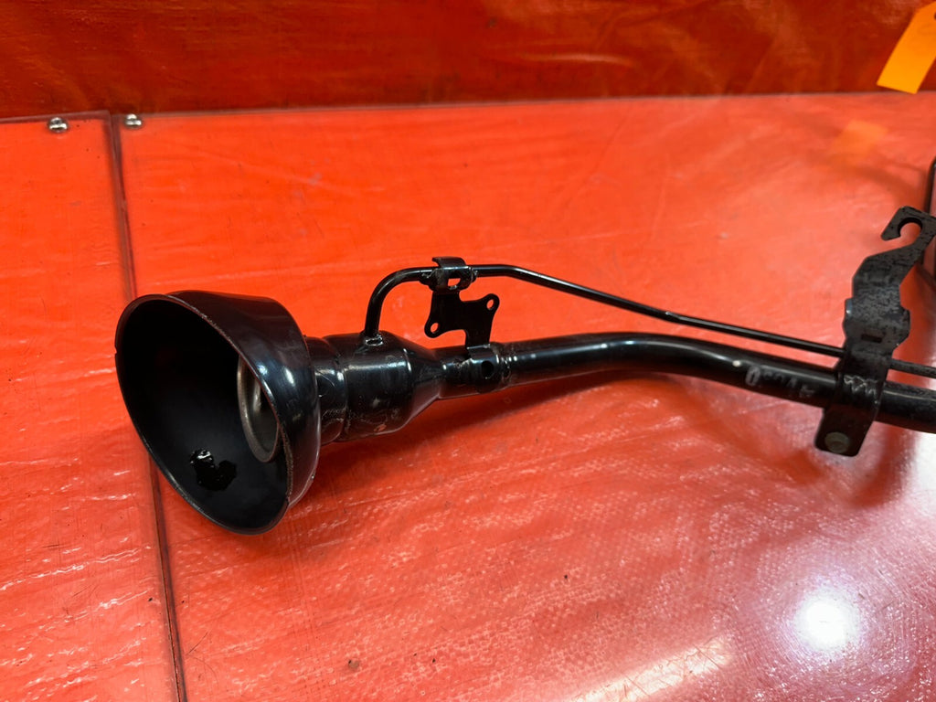 08 10 INFINITI G37 CONVERTIBLE   GASOLINE GAS FUEL FILLER NECK PIPE   OEM #2322