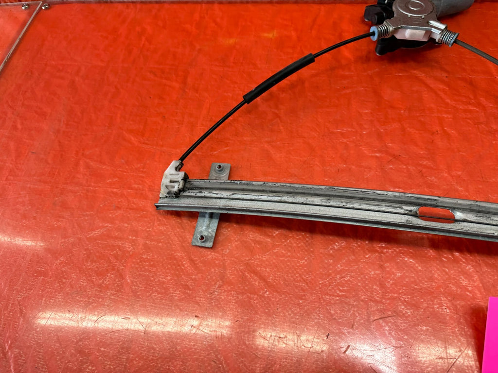 04 08 ACURA TL   PASSENGER RIGHT REAR   WINDOW REGULATOR W/ MOTOR   OEM 2349