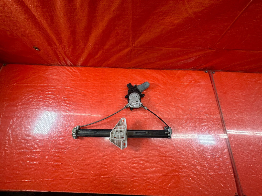 04 08 ACURA TSX   DRIVER LEFT REAR   WINDOW REGULATOR W/ MOTOR   OEM #2055