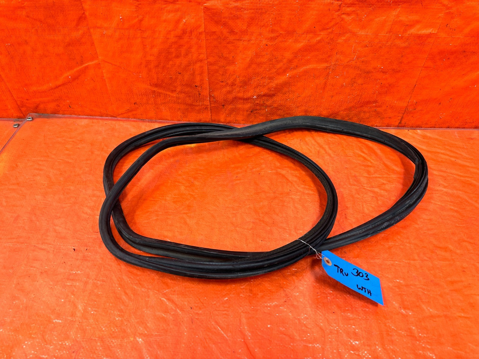 04 11 MAZDA RX8 RX 8   TRUNK WEATHER STRIP TRIM GASKET LINER RUBBER   OEM #3030