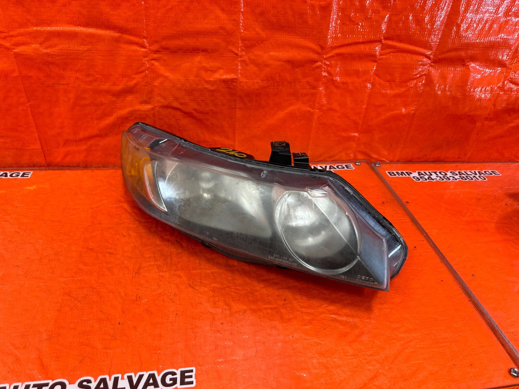 06 08 HONDA CIVIC SEDAN   PASSENGER RIGHT HEADLIGHT HEADLAMP   #2600