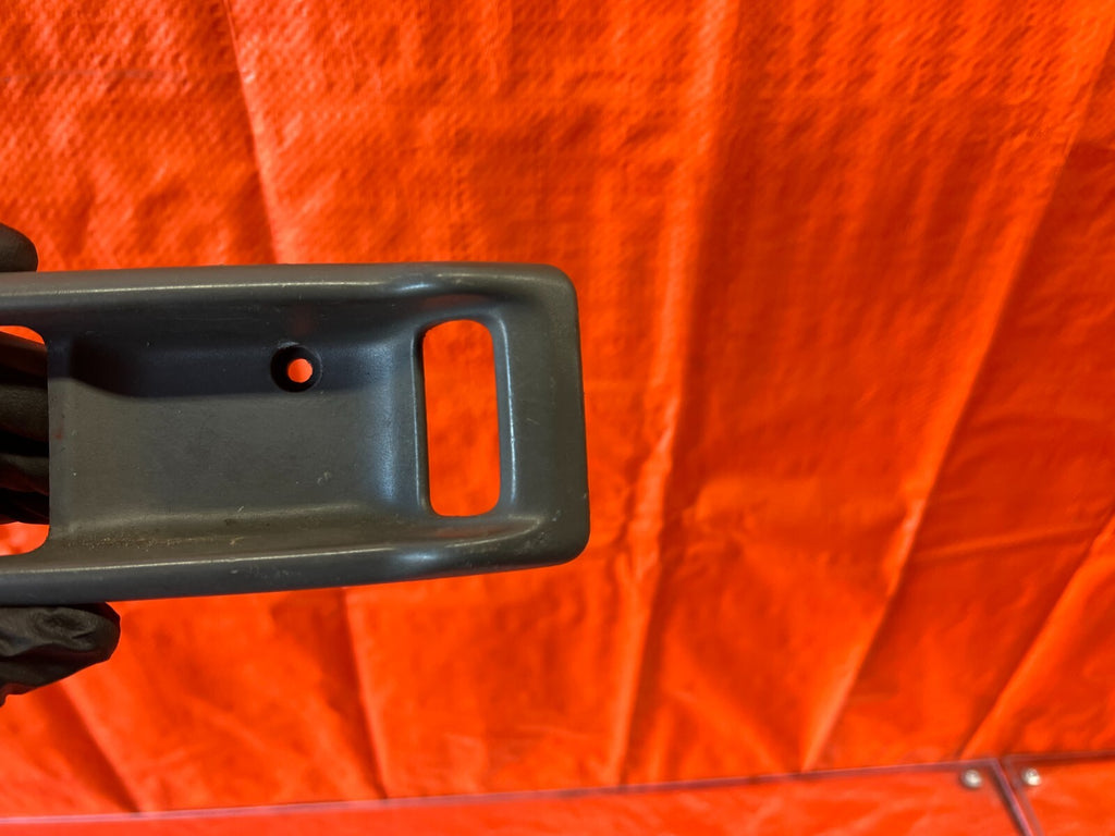 88 91 HONDA CIVIC HATCHBACK   DRIVER LEFT FRONT INTERIOR DOOR HANDLE TRIM   OEM4