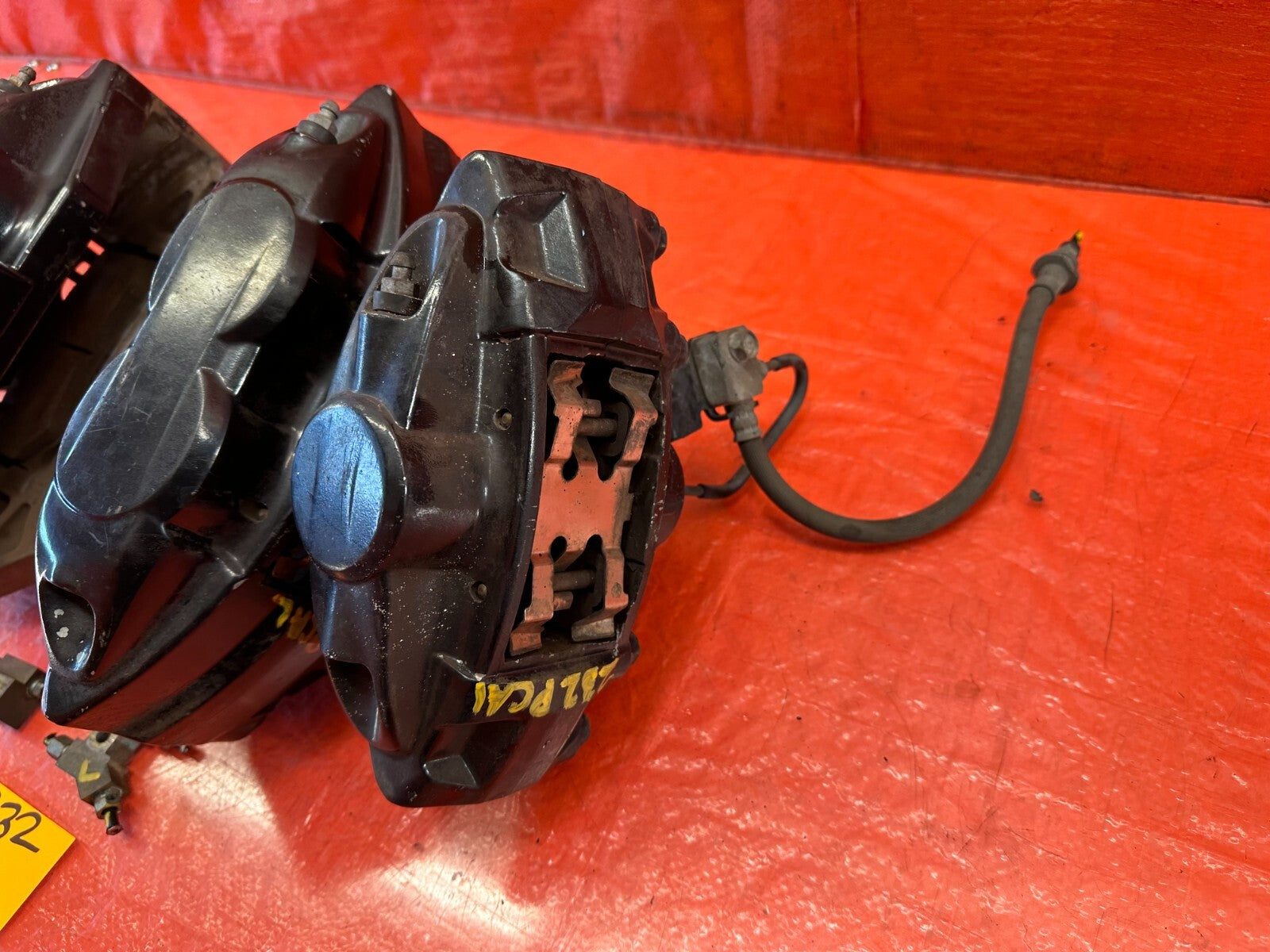 08 15 INFINITI G37 & Q60 SPORT   AKEBONO   BRAKE CALIPERS LEFT & RIGHT   OEM 2322