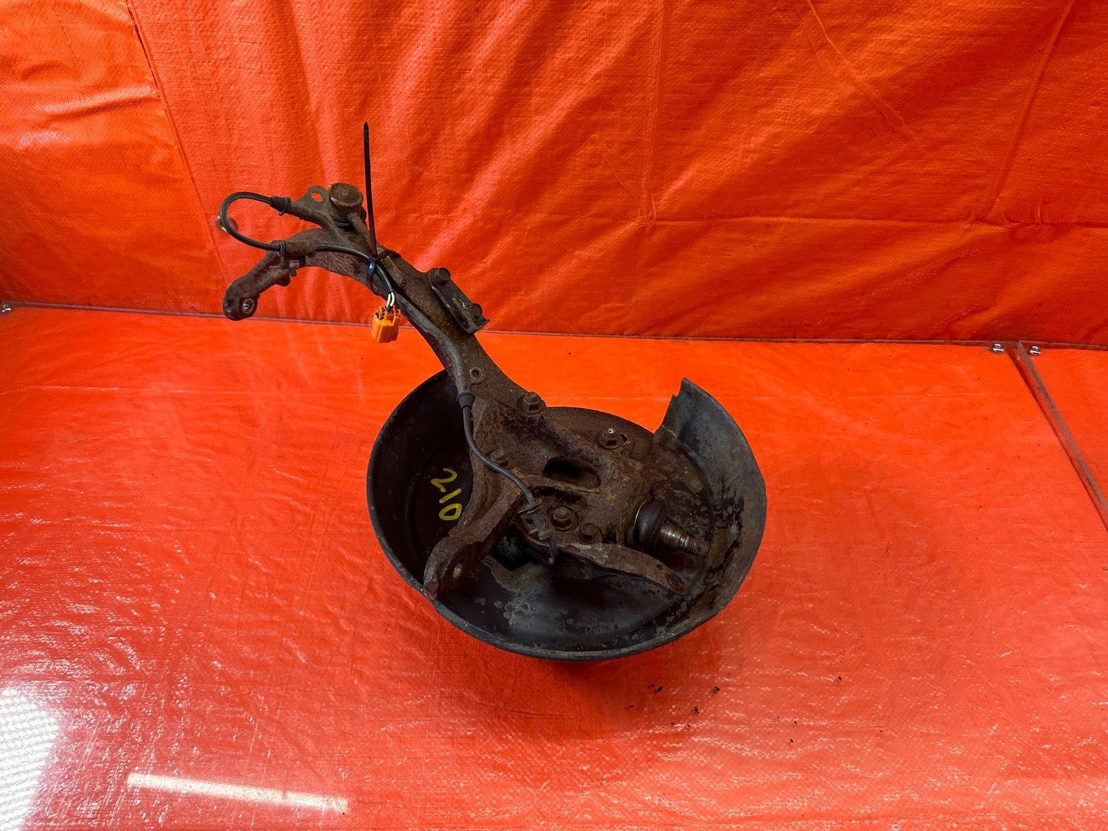 97 01 HONDA PRELUDE   DRIVER LEFT REAR   SPINDLE KNUCKLE HUB   OEM FACTORY #21010