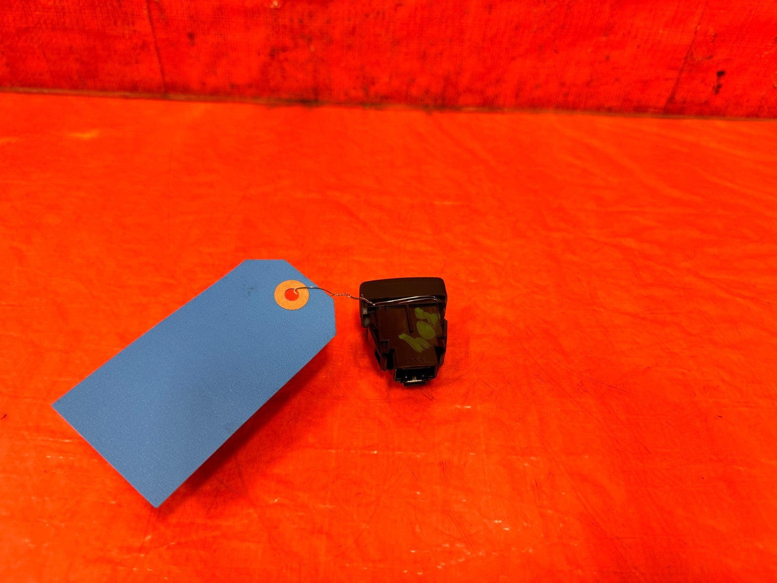 04 05 ACURA TSX   VEHICLE STABILITY ASSIST SWITCH    OEM #3042