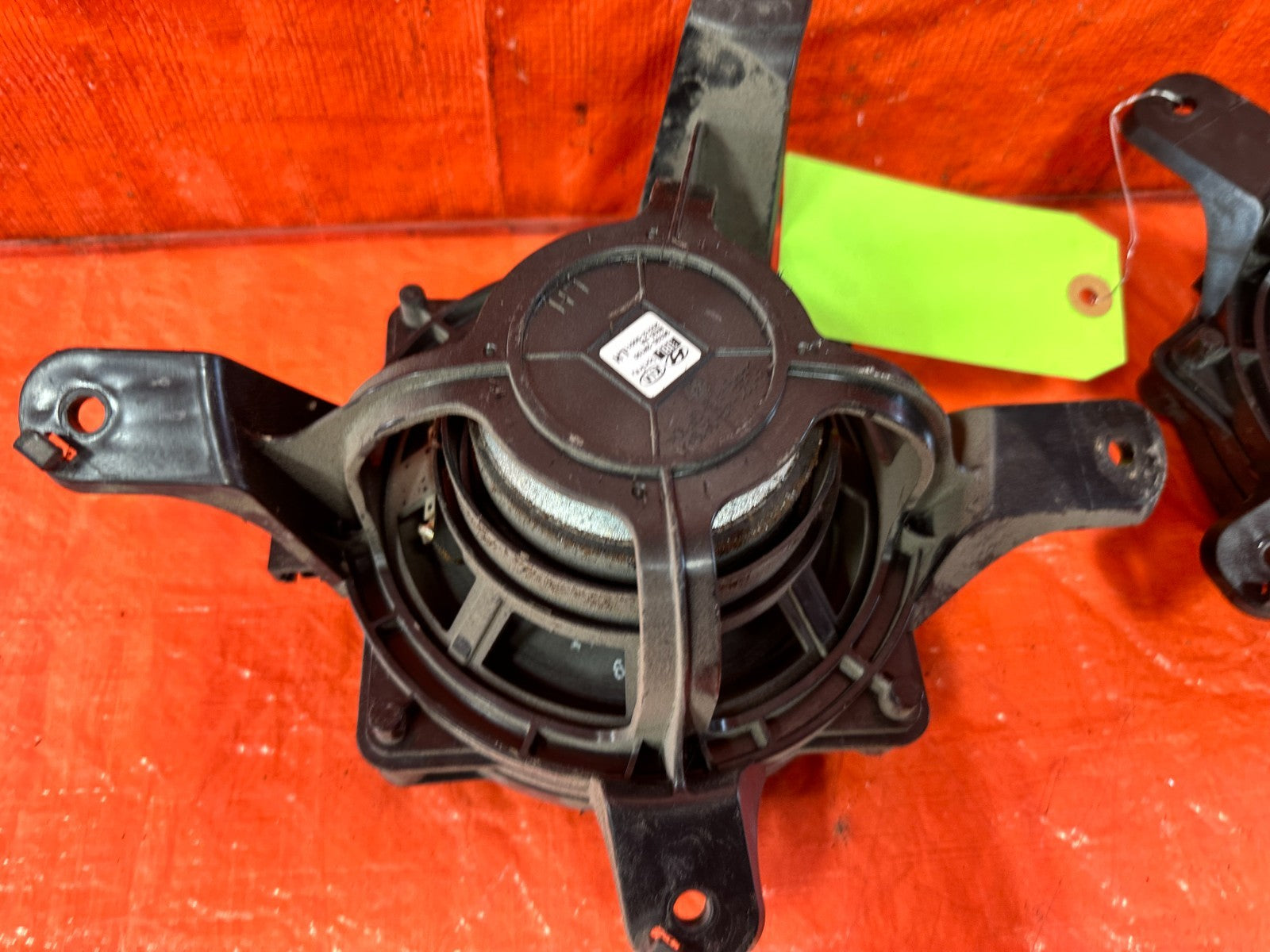 10 16 HYUNDAI GENESIS COUPE   REAR SPEAKER SET LEFT & RIGHT SPEAKERS   OEM 2995