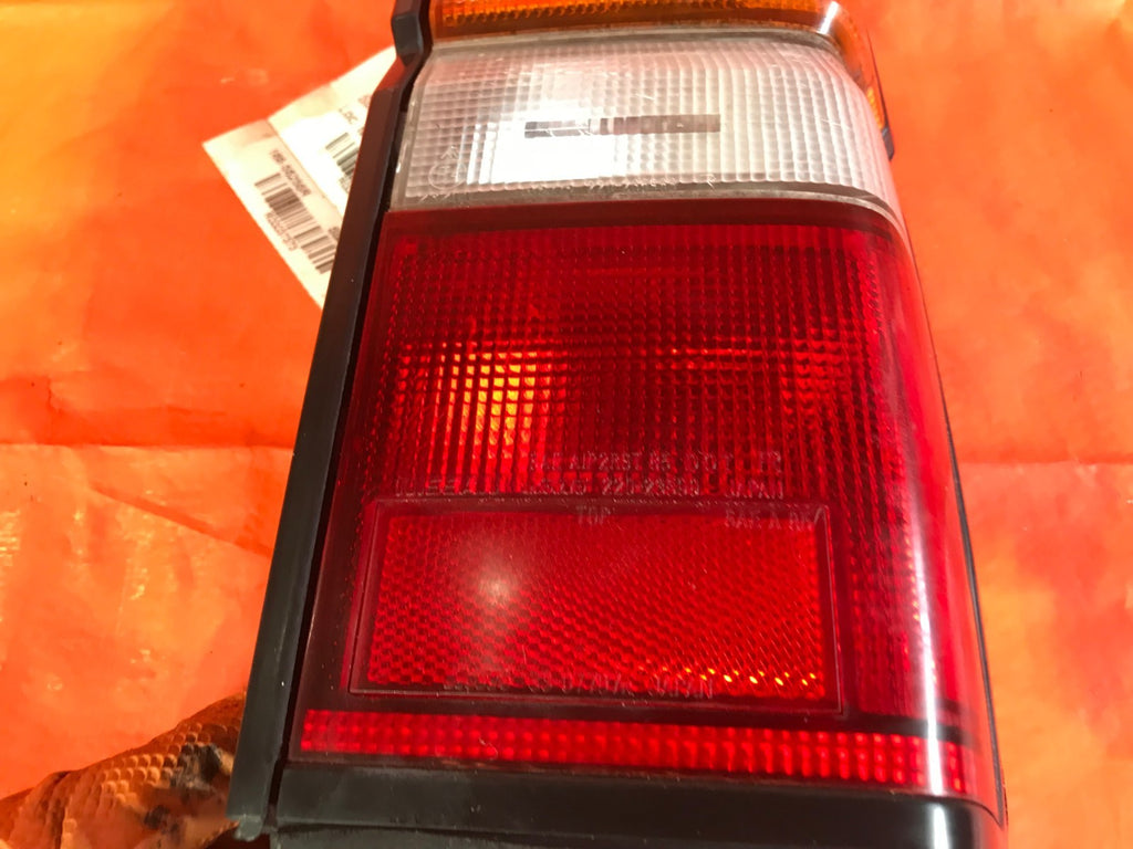 OEM 1991 91 NISSAN PATHFINDER PASSENGER RIGHT TAIL LIGHT LAMP R RH1