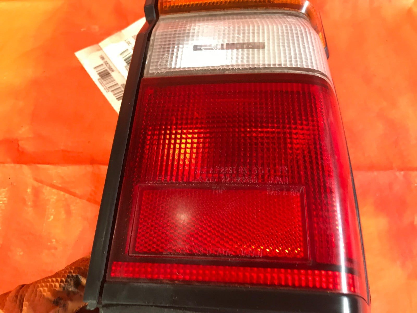 OEM 1991 91 NISSAN PATHFINDER PASSENGER RIGHT TAIL LIGHT LAMP R RH1