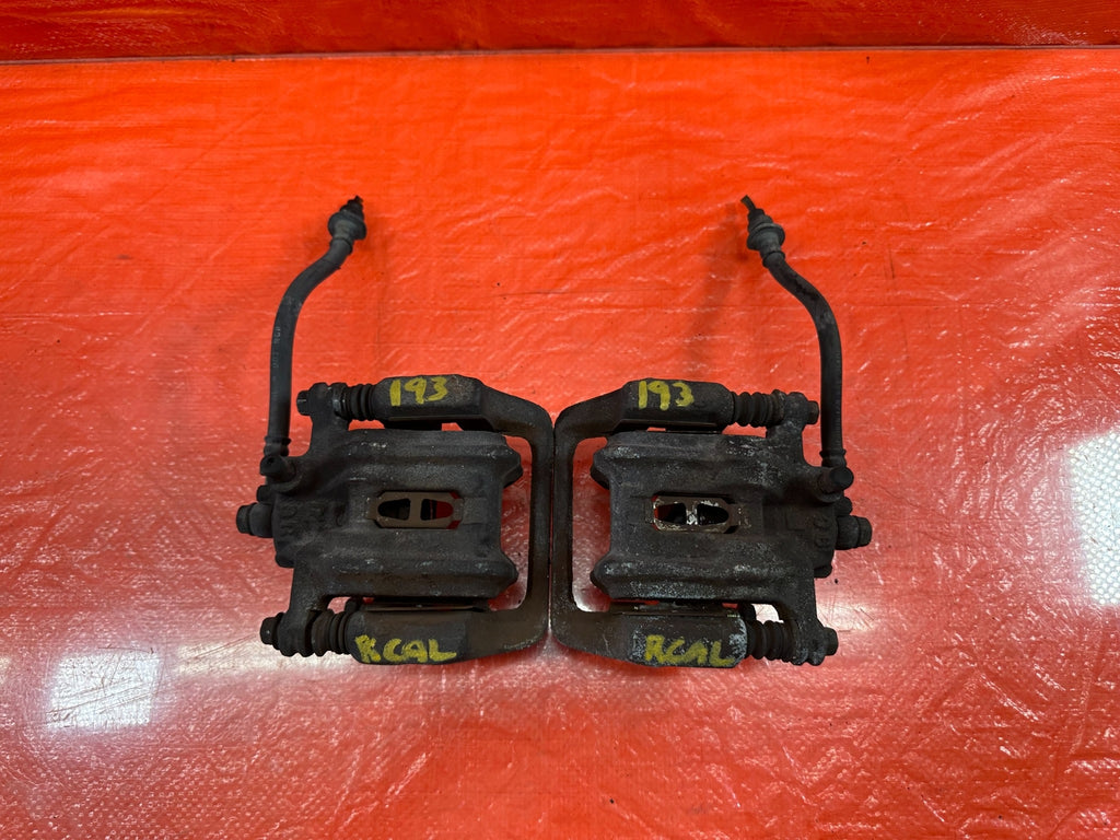 95 98 HONDA ODYSSEY   LEFT AND RIGHT REAR BRAKE CALIPERS   OEM FACTORY #1937