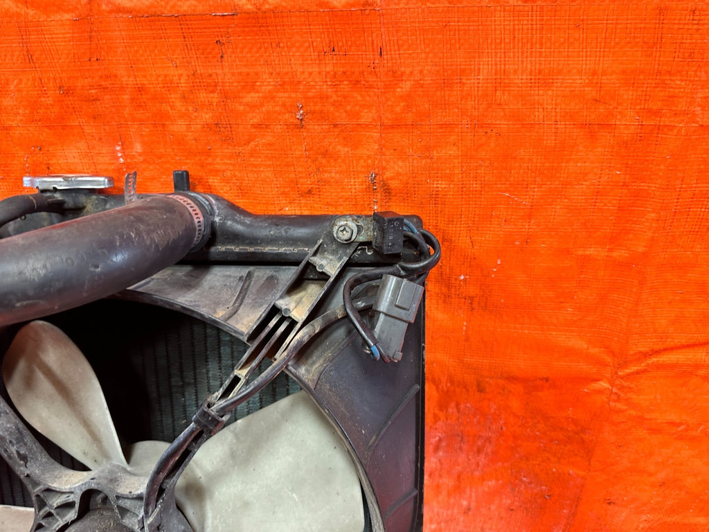 93 97 HONDA DEL SOL 92 00 CIVIC   RADIATOR W/ FAN & HOSES   OEM #3279