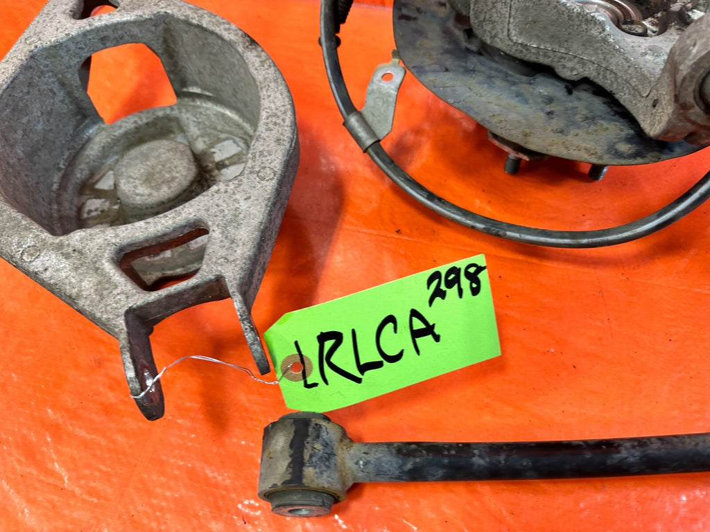 03 07 INFINITI G35 COUPE   LEFT REAR SPINDLE KNUCKLE HUB W/ ALL CONTROL ARMS 29816