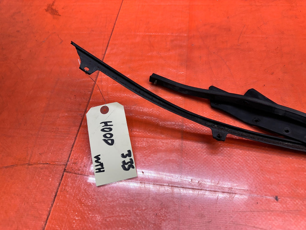 97 01 HONDA PRELUDE 2.2L FRONT HOOD COWL WEATHERSTRIP RUBBER SEAL TRIM OEM #3354