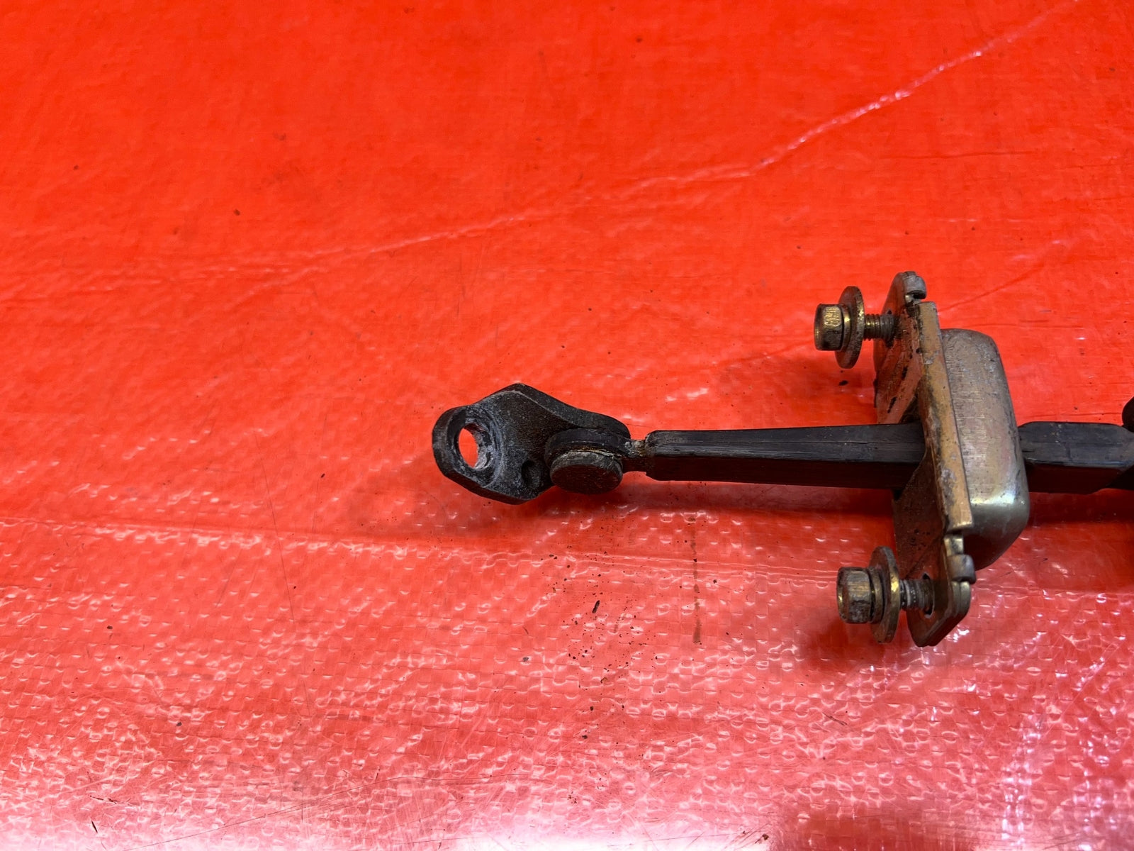 98 02 HONDA ACCORD SEDAN   DRIVER LEFT REAR DOOR CHECKER HINGE ARM STOPPER OEM12