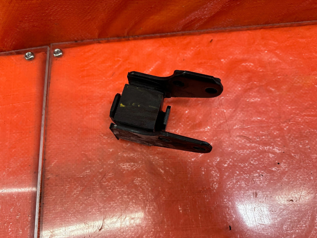 08 15 LANCER EVOLUTION X EVO 10 MR TRANSMISSION MOUNT BRACKET   OEM FACTORY #2176