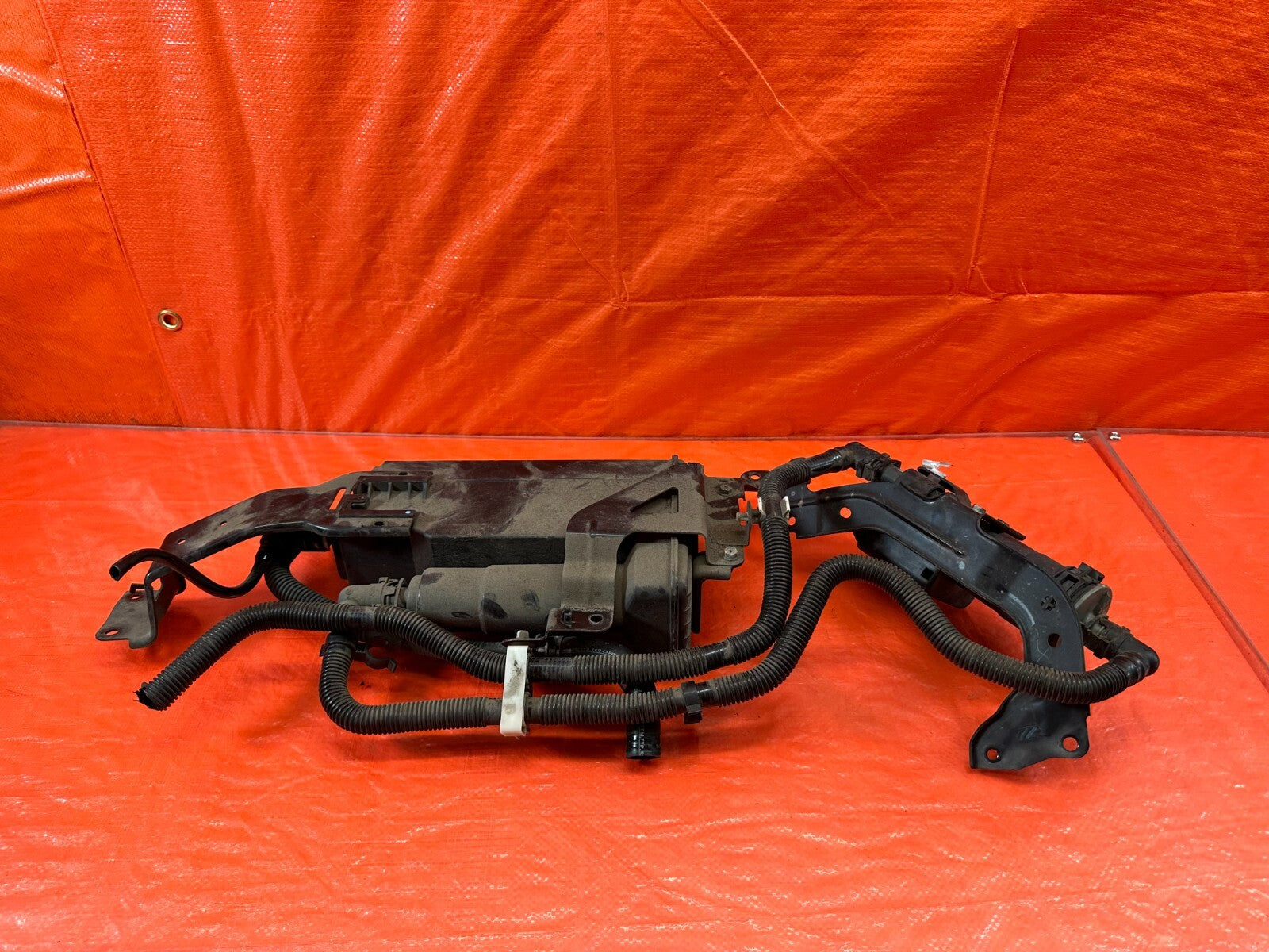 15 21 SUBARU WRX & STI   EJ257 FUEL VAPOR CHARCOAL EVAP TANK CANISTER   OEM #1829
