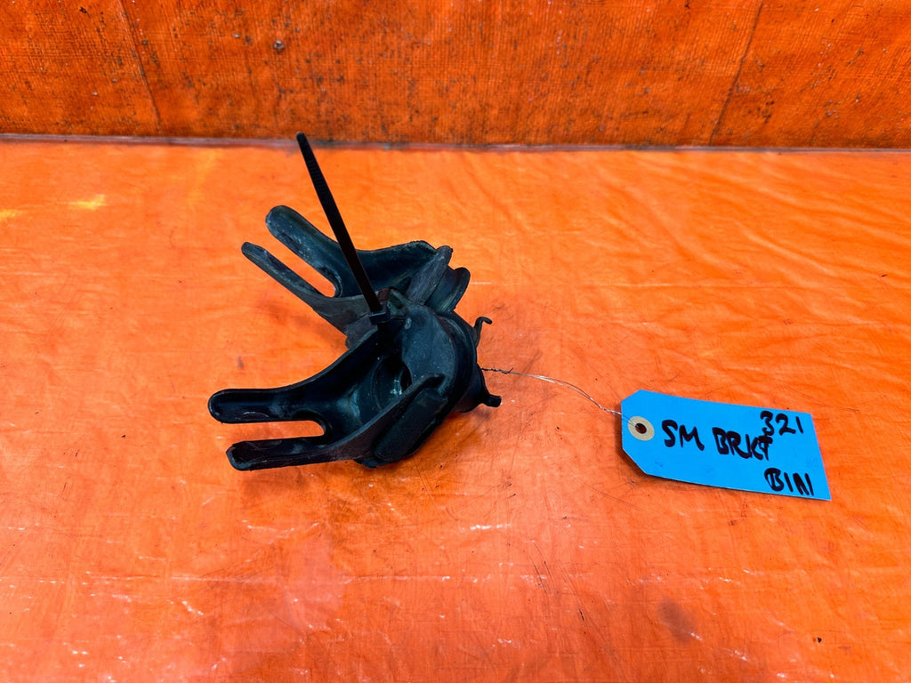 09 14 ACURA TSX   2.4L   LEFT AND RIGHT SUBFRAME TO CHASSIS BRACKETS   OEM 3210