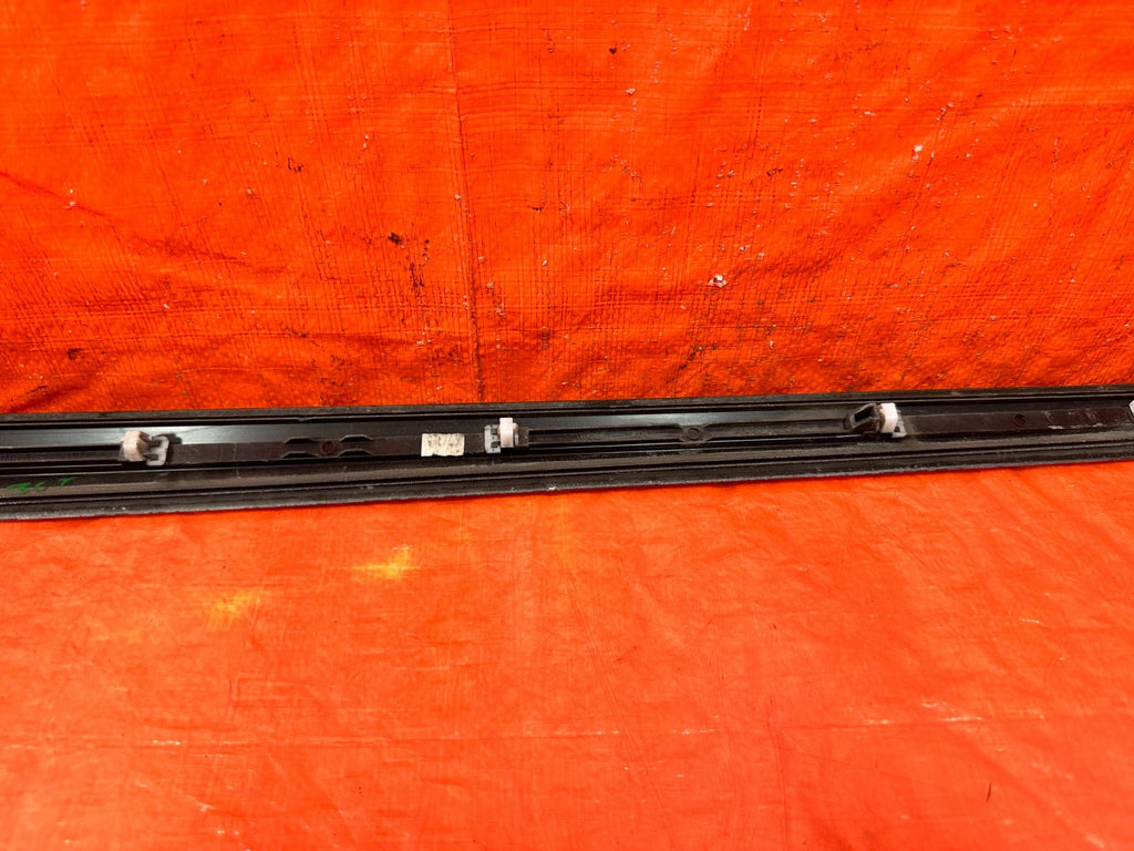 06 11 HONDA CIVIC SI 4D SEDAN   DOOR MOLDING IMPACT STRIP LEFT FRONT OEM #3079