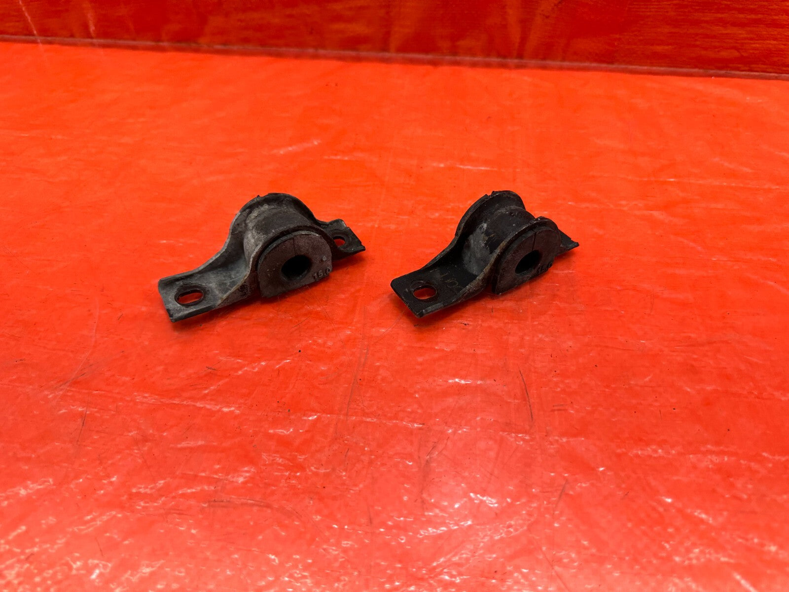 02 05 HONDA CIVIC SI EP3 HATCH REAR SWAY BAR MOUNTING BRACKET & BUSHINGS OEM 1878