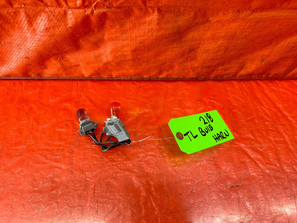 96 00 HONDA CIVIC COUPE   OUTER LEFT OR RIGHT   TAIL LIGHT LAMP BULB HARNESS 2380