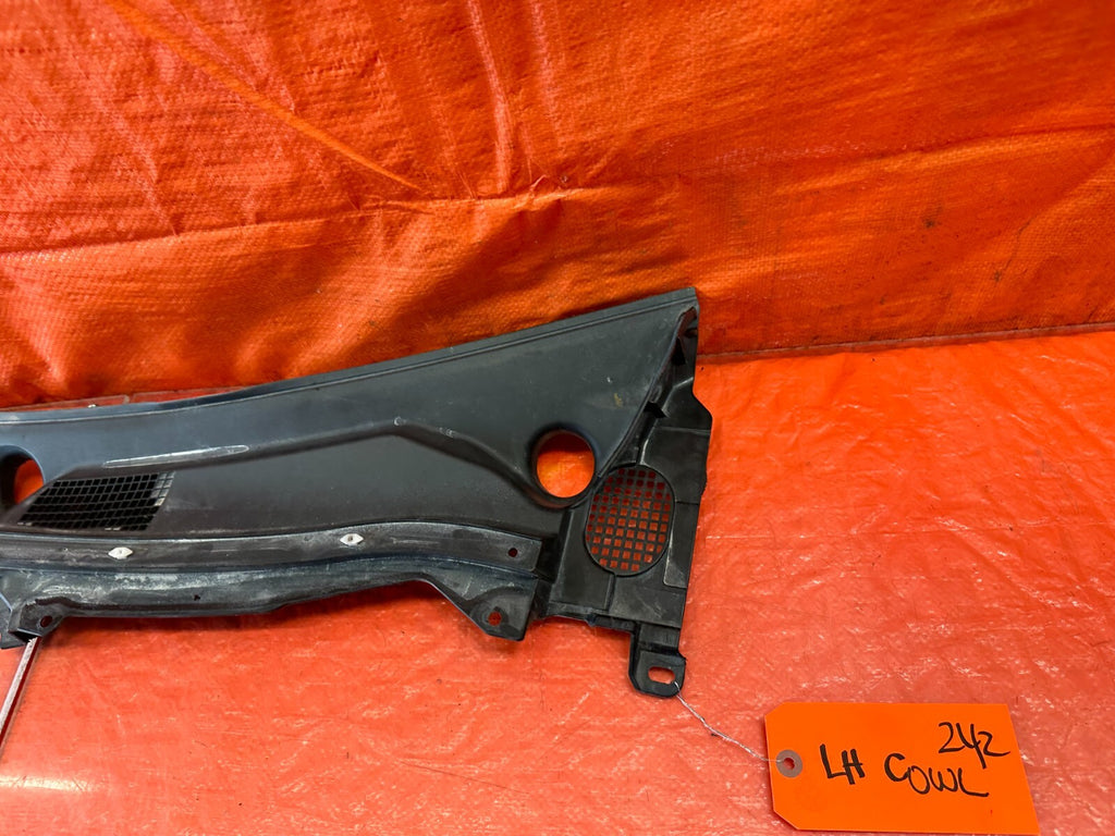 14 20 INFINITI Q50 Q60   WINDSHIELD WIPER COWL TRIM PLASTIC   OEM LEFT SIDE #2422