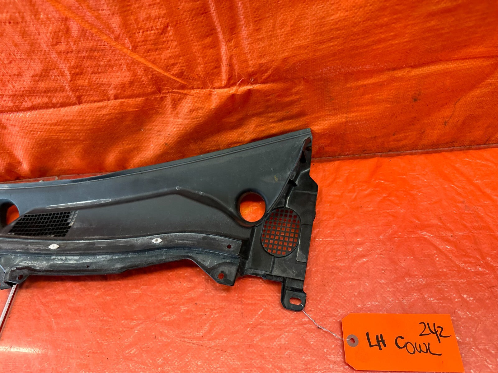 14 20 INFINITI Q50 Q60   WINDSHIELD WIPER COWL TRIM PLASTIC   OEM LEFT SIDE #2422