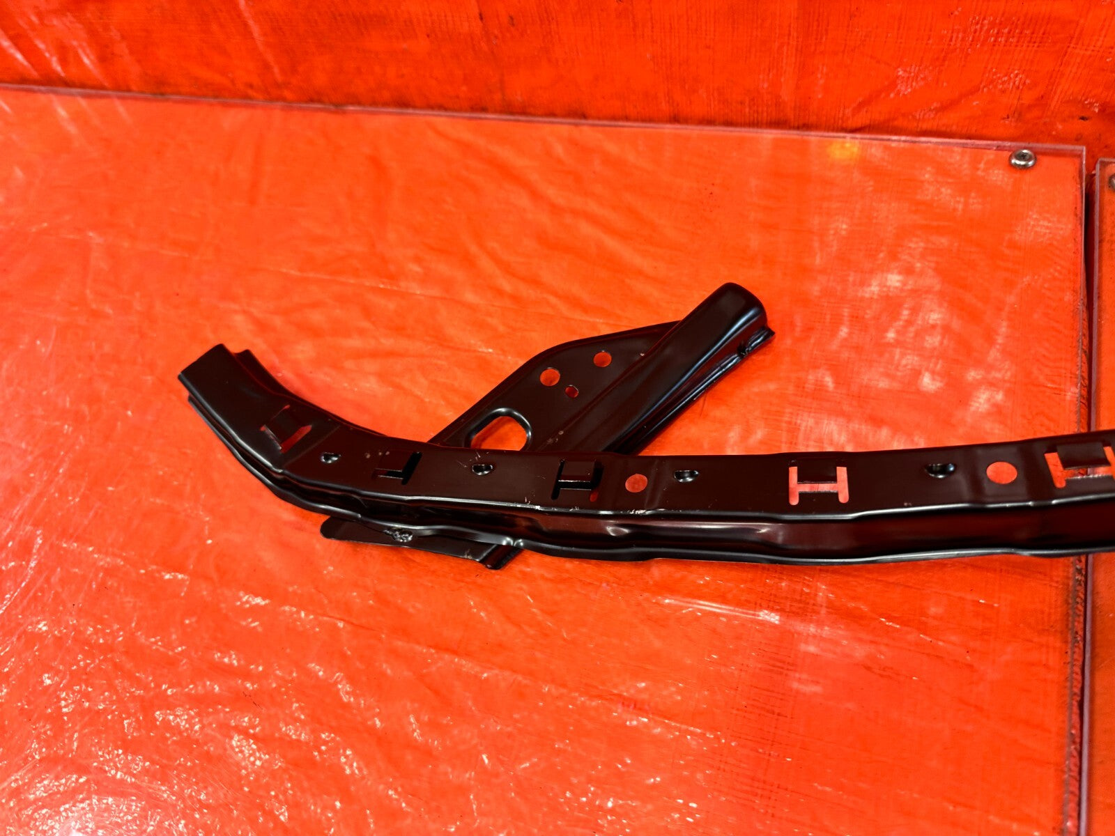 13 15 HONDA CIVIC SI SEDAN   HEADLIGHT HEADLAMP BRACKET   DRIVER LEFT #13SI47