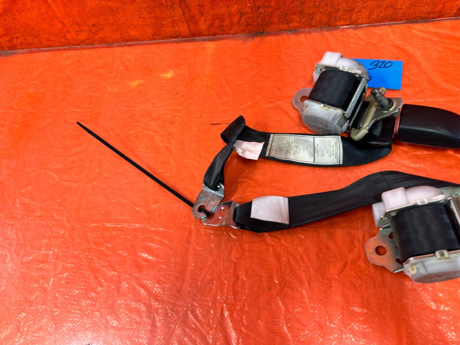 08 15 INFINITI G37 & Q60    2D COUPE   LEFT & RIGHT REAR SEAT BELTS   OEM #3205