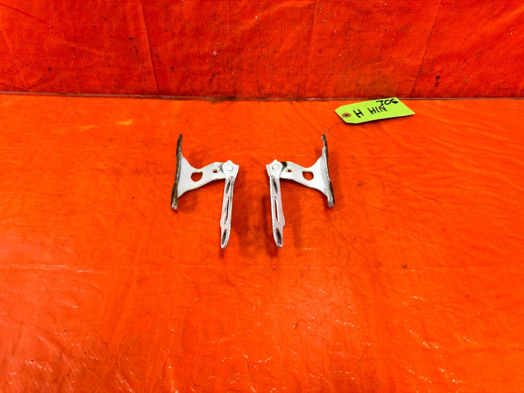 02 05 HONDA CIVIC SI EP3   HOOD HINGE SET   LEFT AND RIGHT HINGES   OEM #3062