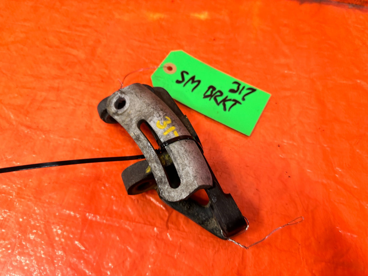 90-91 HONDA CIVIC HATCHBACK - D15B2 SOHC - ALTERNATOR MOUNTING BRACKET OEM 3172